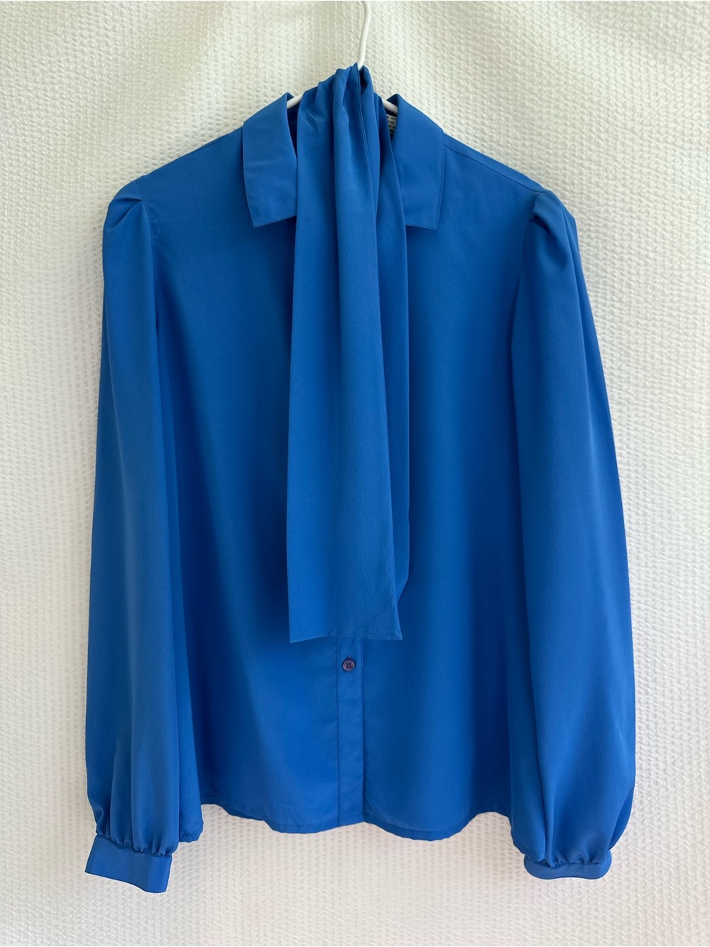 Vintage Regina Porter Blue Tie Neck Long Sleeve Blouse Women Size: 12 Hong Kong